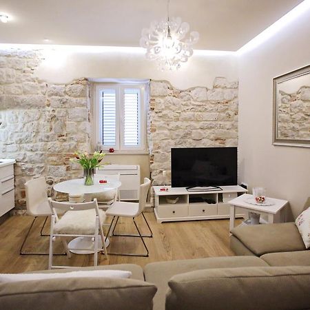 Apartment White Stone - Diocletian Palace سبليت المظهر الخارجي الصورة